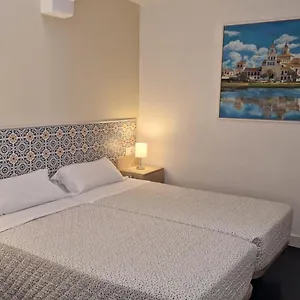https://hostal-san-vicente-ii.es-andalucia.com